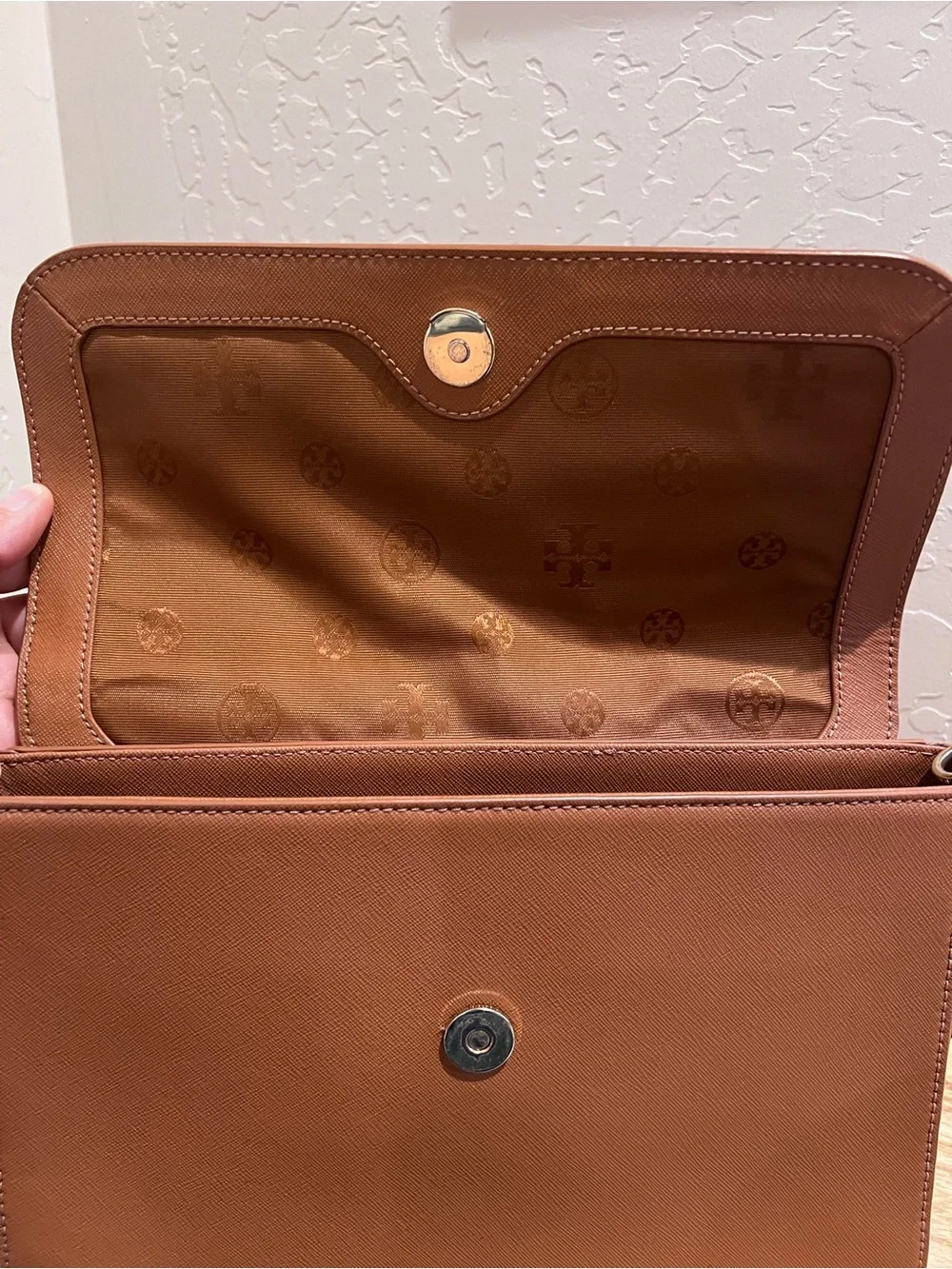 Tory Burch Leather Crossbody Bag and Zip Wallet in Saddle Tan
